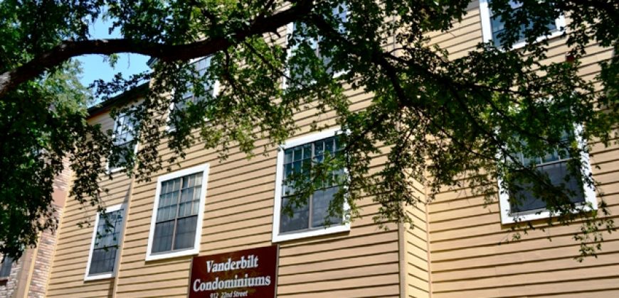 Vanderbilt Condominiums